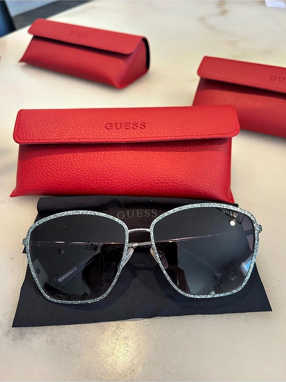 GUESS Square Frame Sunglasses in Black & Silver